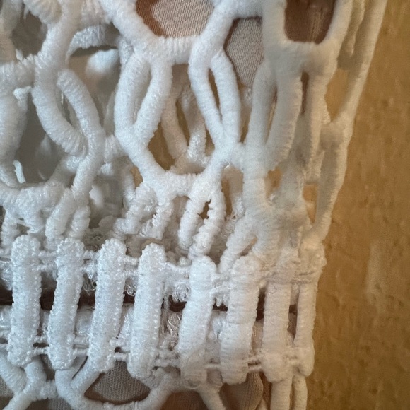 White Soleblu dress with tan lining. Size small.  Zipper on back. - Picture 8 of 12